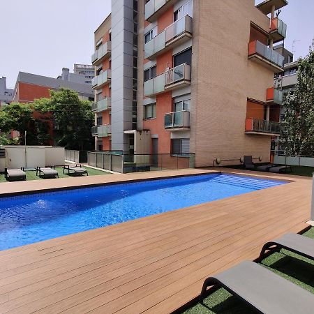 Large Terrace Luxury Apartment Сан-Адриан-де-Бесос Экстерьер фото