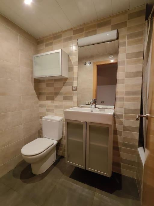 Large Terrace Luxury Apartment Сан-Адриан-де-Бесос Экстерьер фото